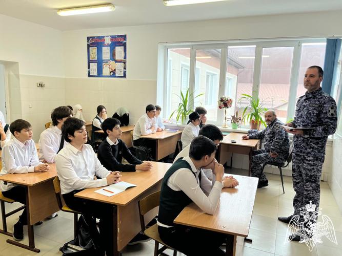 Росгвардия приняла участие в акции «День призывника» в Ингушетии