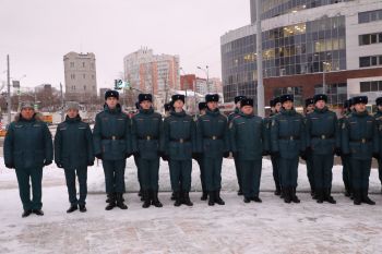 Личный состав института принял участие в торжественном мероприятии Главного управления МЧС России по Свердловской области 