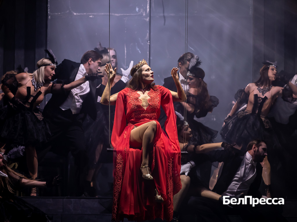 Спектакль «Мастер и Маргарита» по мотивам одноимённого романа Михаила Булгакова стал четвёртой работой Алексея Доронина в Белгородской драме