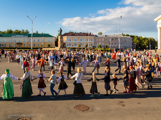 Карельской круугой в Петрозаводске отметили Международный день коренных народов