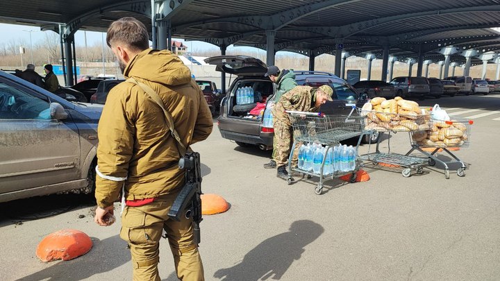 Волонтёры доставили в Донецк 20 тонн гумпомощи