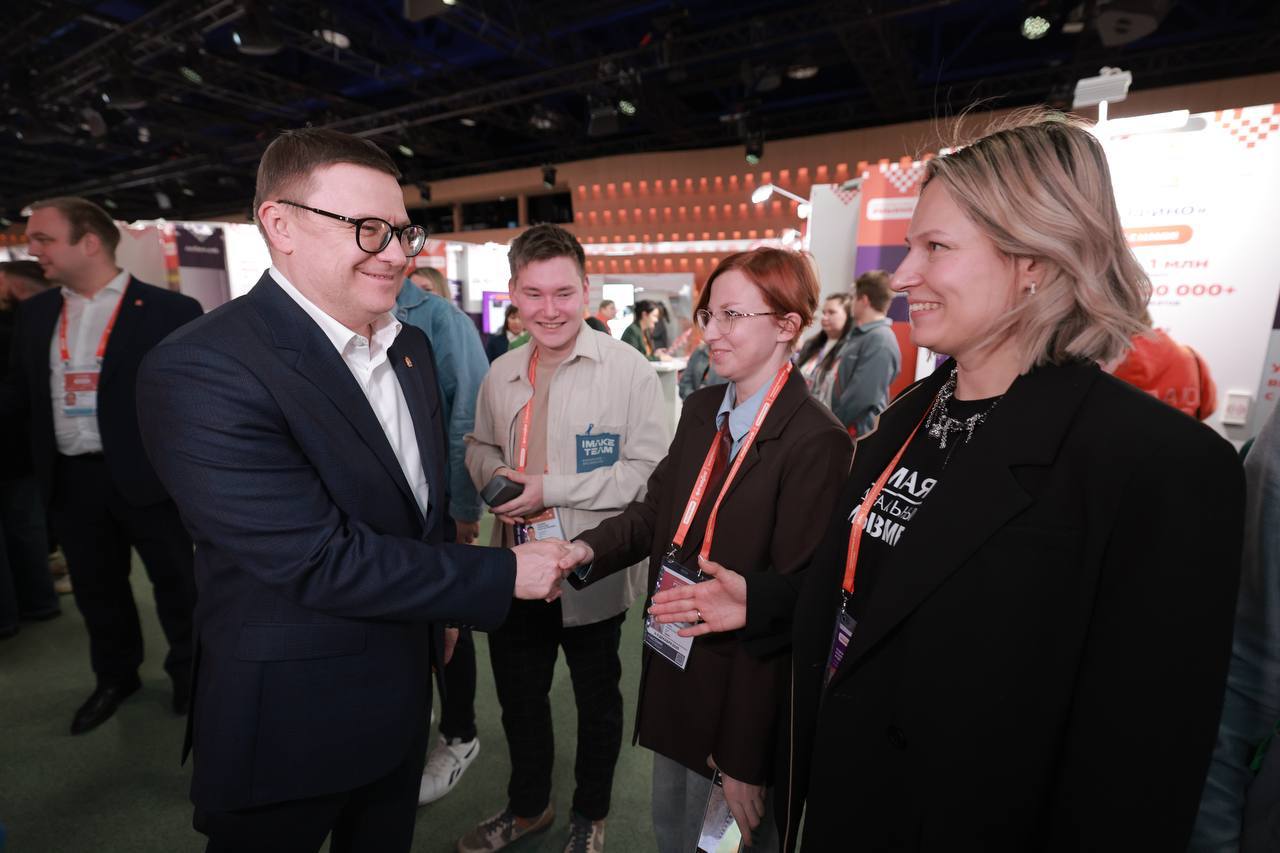 Текслер на форуме #МЫВМЕСТЕ встретился с южноуральскими волонтёрами