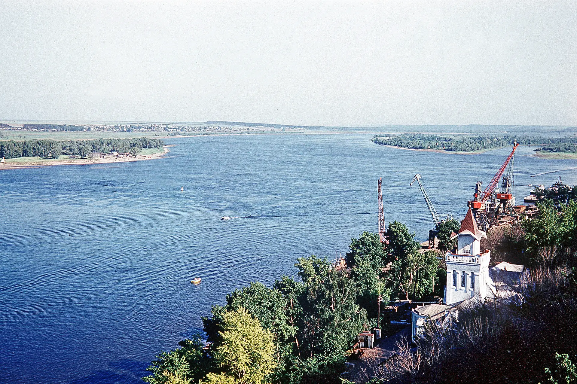 Причал в Сарапуле планируют построить в 2027 году. Фото. Река Кама в районе Сарапула в Удмуртии. © РИА Новости. Вадим Алексеев