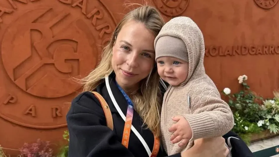 Теннисистка Анетт Контавейт показала восьмимесячному сыну «Ролан Гаррос»