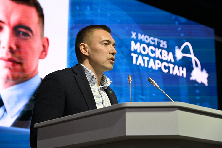 Исходя из богатого опыта общения с предпринимателями, Руслан Шагалеев дал советы собравшимся студентам
