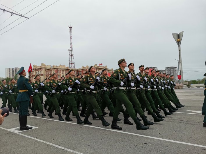 Пеший парад.