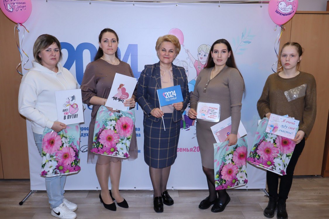 Глава Наровчатского района Алевтина Решетченко встретилась с женщинами, ожидающими рождения малышей