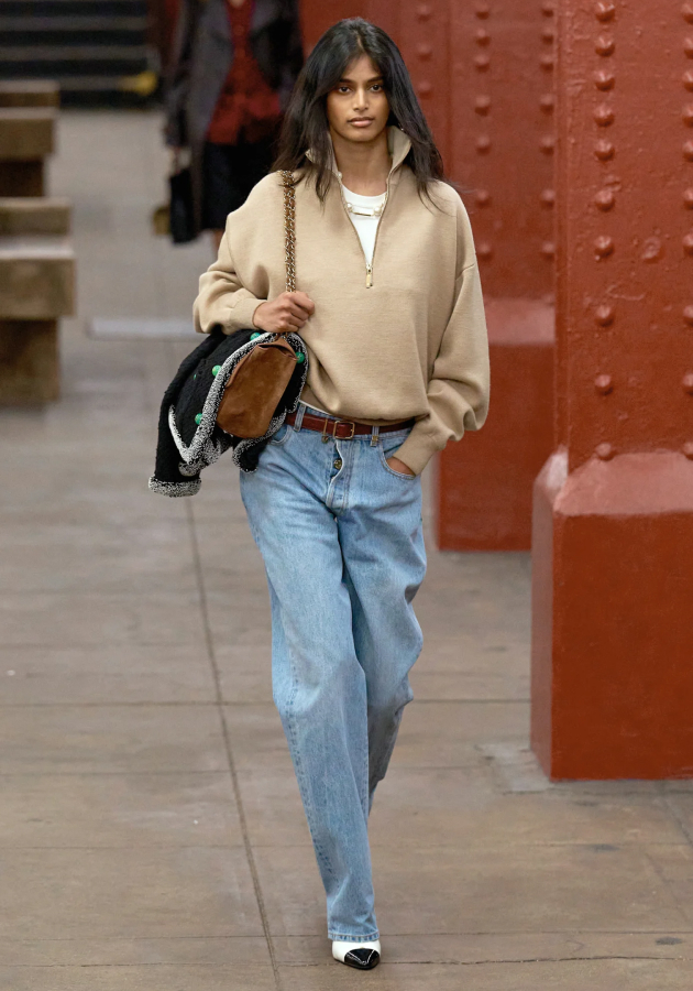 Матье Блази представил коллекцию Chanel Métiers d’Art 2026 в метро Нью-Йорка