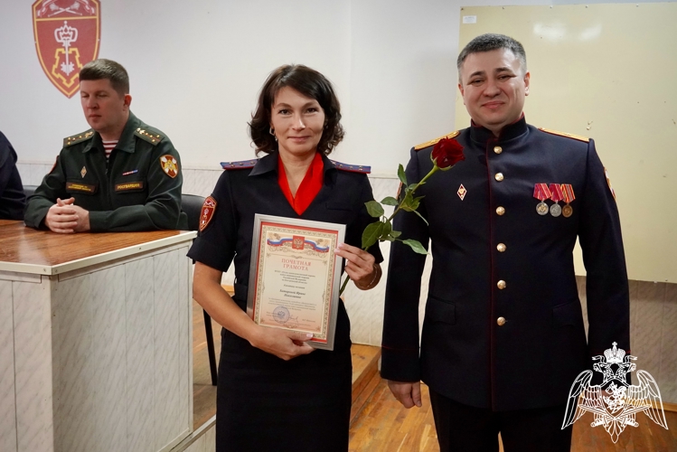 От ветерана до новичка: в Костроме чествовали сотрудников вневедомственной охраны Росгвардии