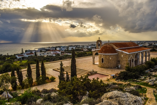 В России с 1 декабря станут платными визы для поездки на Кипр