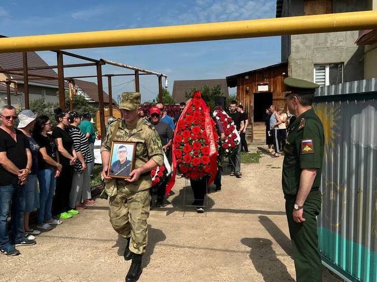 В Уфе простились с десантником, погибшим в зоне СВО