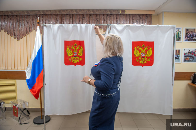 Выборы депутатов законодательных органов ДНР, ЛНР, Запорожской, Херсонской областей. ул.Борчанинова 8. Пермь, выборы, уик, топ, избирательный участок, голосование, кабины для голосования, мзбирком, выборы 2024