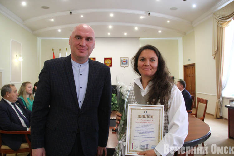 Гномландия, седумы и билет в детство: победителям конкурса «Омские улицы» вручили награды в администрации города