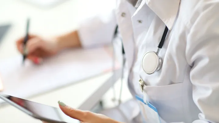 Гонконгский грипп доминирует в России: симптомы и опасные осложнения