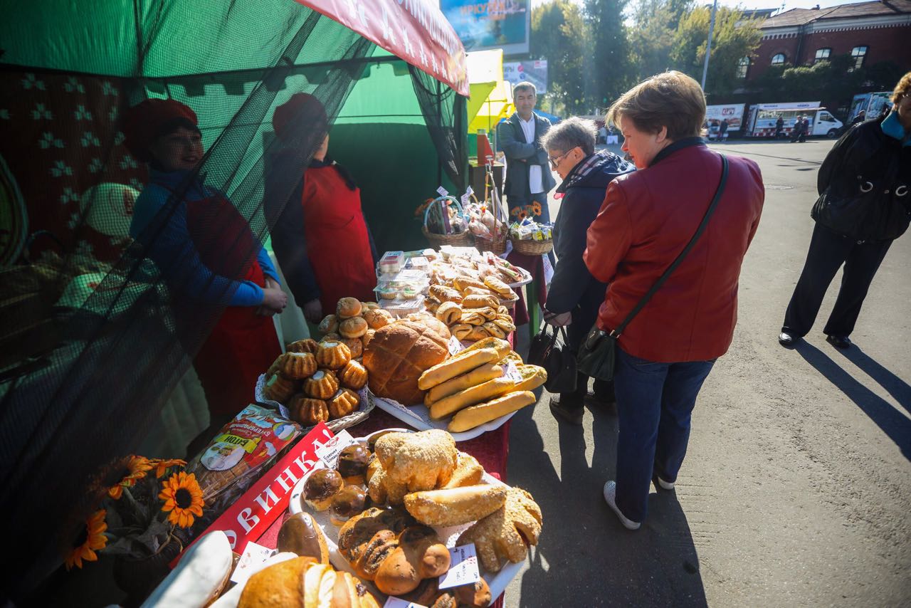 Ярмарки в иркутске. Сельскохозяйственная ярмарка. Продовольственная ярмарка. Ярмарка выходного дня. Ярмарка торговое место.