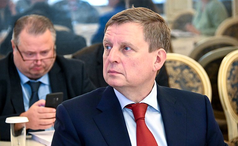 Андрей Епишин