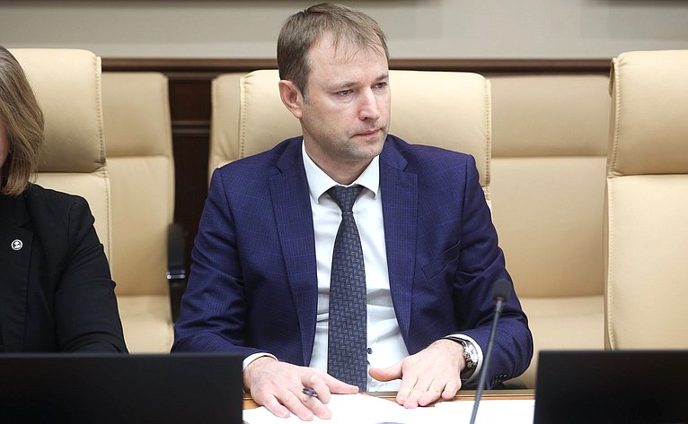 Круглый стол Комитета СФ по науке, образованию и культуре на тему «Научно-технологический потенциал субъектов РФ: возможности развития и перспективы использования»