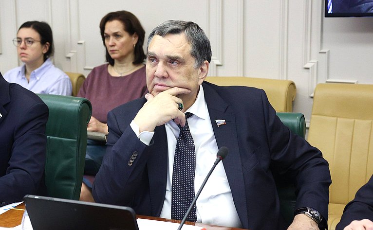 Сергей Иванов