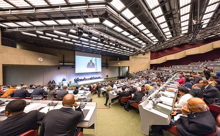 Сенаторы в составе делегации Федерального Собрания РФ участвуют в 151-й Ассамблее Межпарламентского союза в Женеве