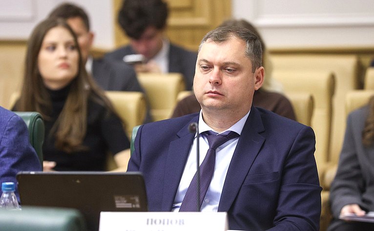 Круглый стол на тему «Особый порядок привлечения к административной ответственности судей и иных должностных лиц, выполняющих определенные государственные функции»