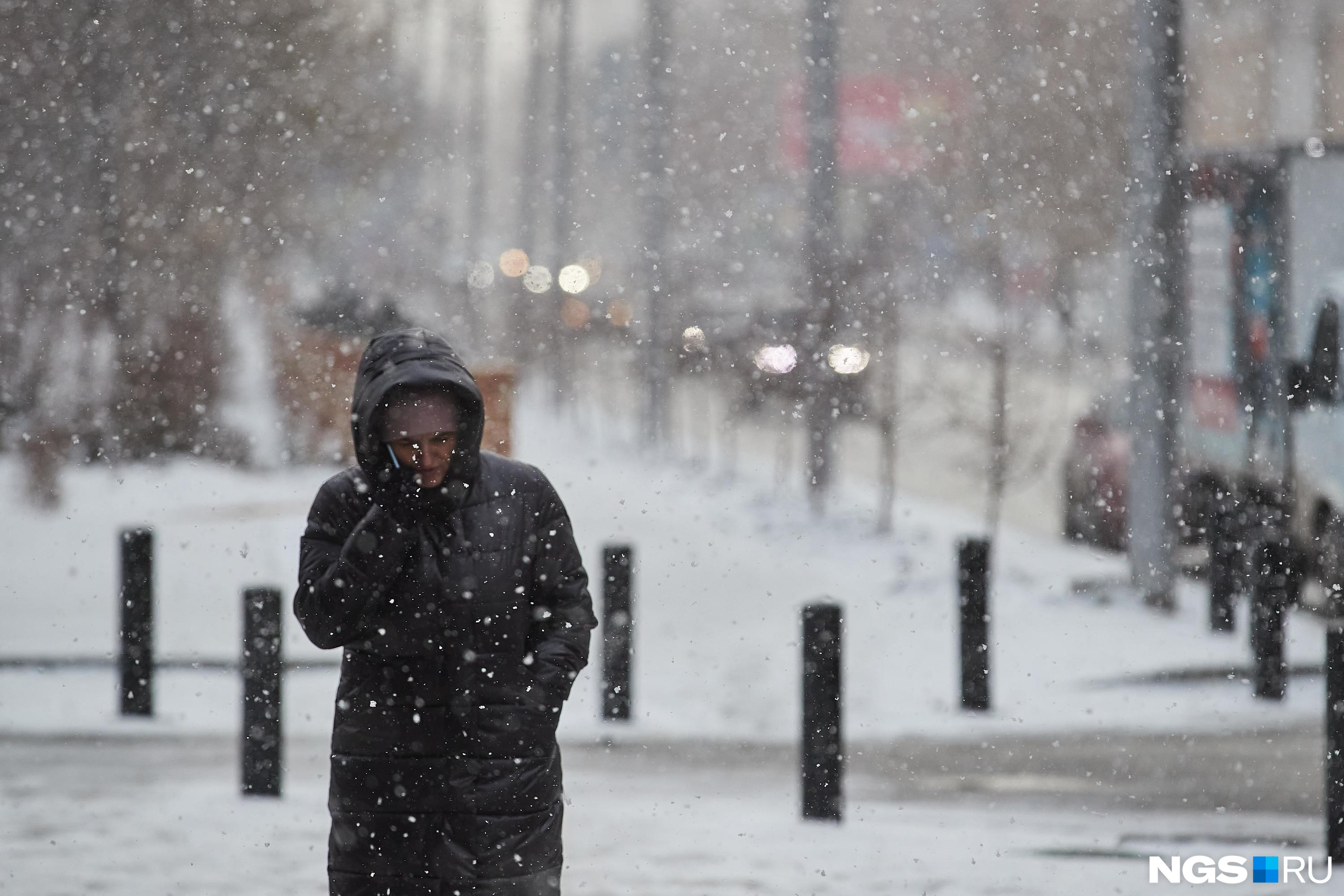 зима а в душе весна. а снег идет в современной обработке. а снег идёт а снег идёт и всё вокруг чего-то ждёт. а снег идёт евтушенко анализ. снег идет и идет.