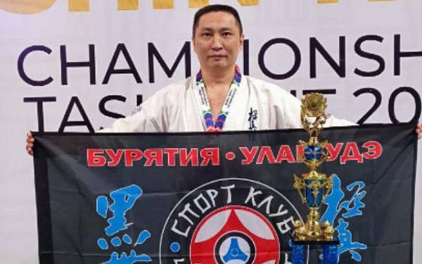 Каратист из Бурятии стал победителем чемпионата Азии