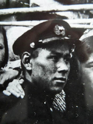 Науканец Кальскатегин, как и все морские охотники, отлично стрелял. Этот навык пригодился ему во время высадки советских войск на острове Шумшу.