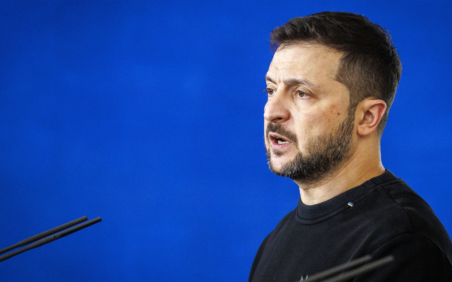 Зеленский обозначил условия проведения выборов на Украине