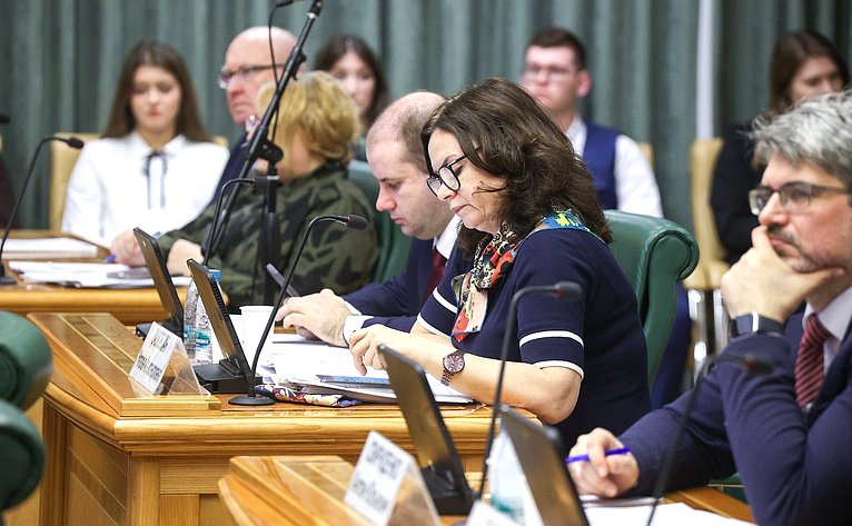 Заседание Совета по вопросам развития Сибири при Председателе Совета Федерации на тему «Сибирская экономика – от сырьевой к высокотехнологичной»