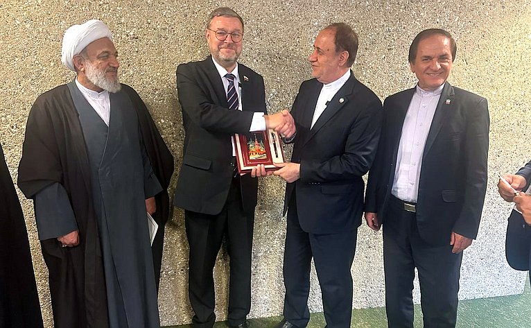 Встреча заместителя Председателя Совета Федерации Константина Косачева и заместителя Председателя Собрания Исламского Совета Исламской Республики Иран Хамидреза Хаджи-Бабаи