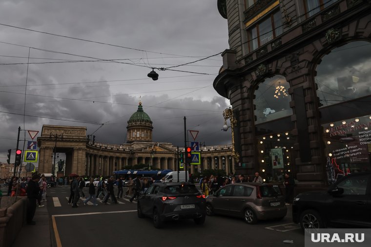 В этот день Церковь прославляет утвержденные соборами догматы и вспоминает побежденные ереси