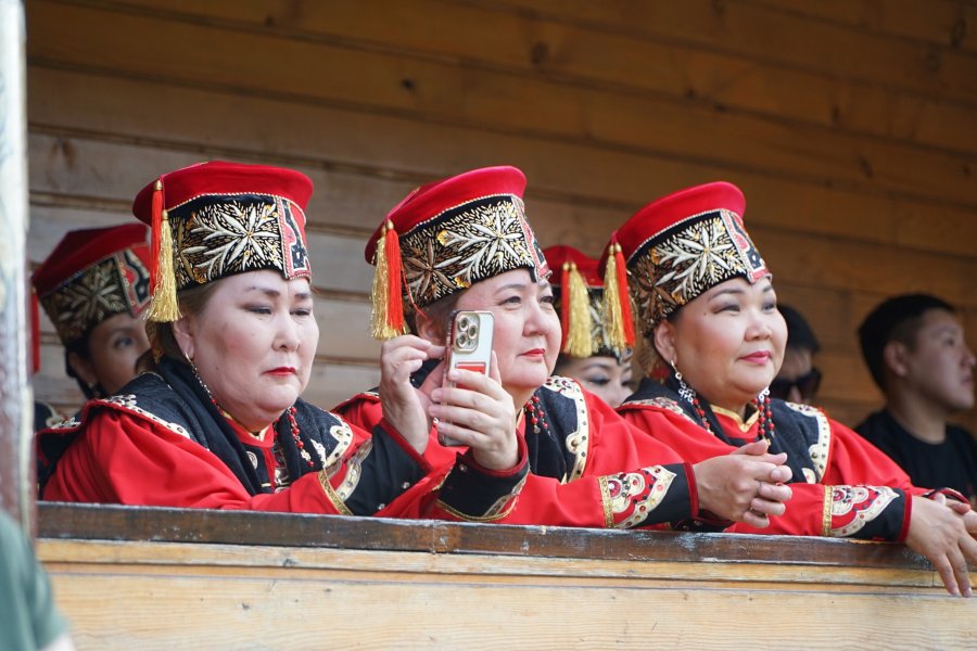В Туве проходит Межрегиональный фестиваль музыкальных инструментов народов России «Вселенная кочевника»