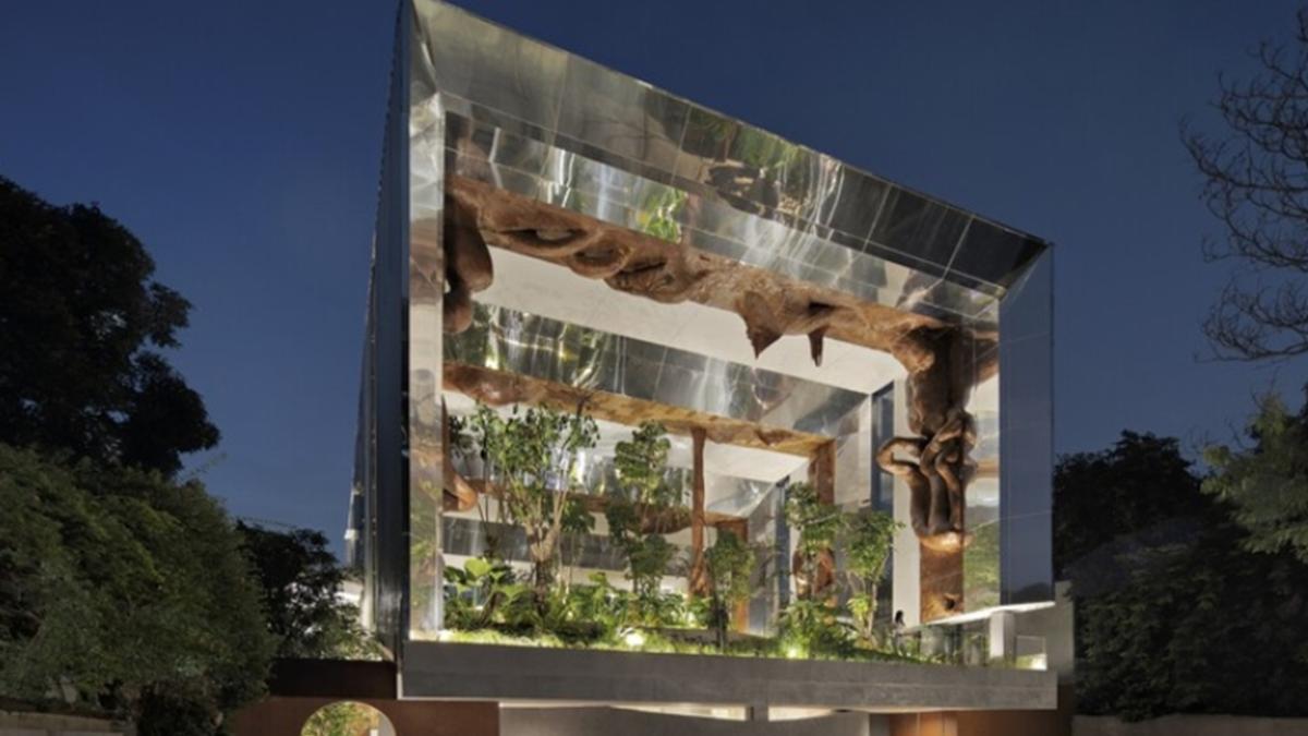 Кофейня с садом в Индонезии