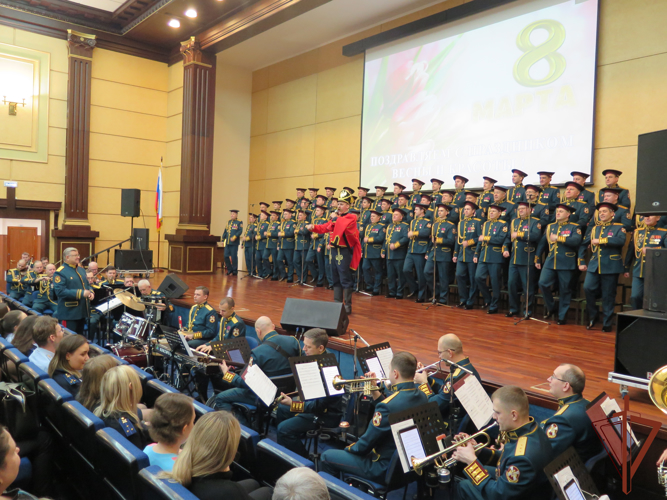 Ансамбль Росгвардии выступил с праздничной программой в Москве