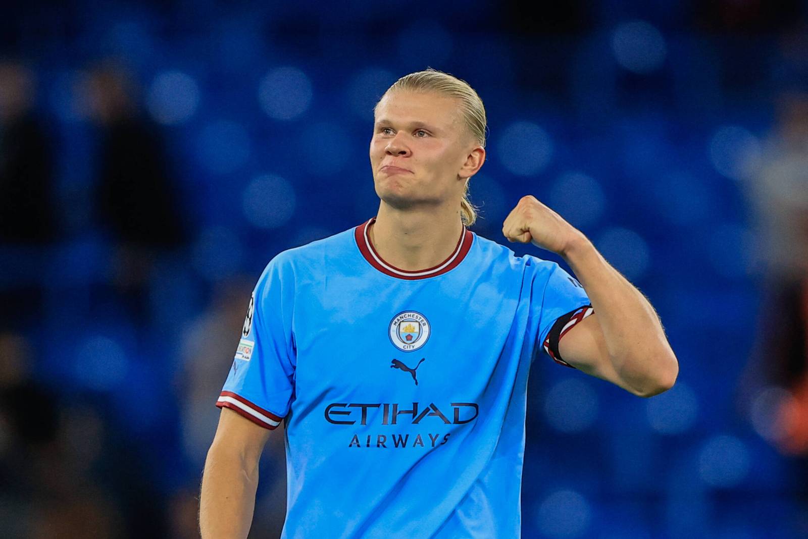 Стала известна символическая сборная АПЛ 2025 года по версии фанатов