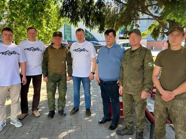 Новосельцев передал гумпомощь жителям Белгородской области и бойцам противотанкового дивизиона
