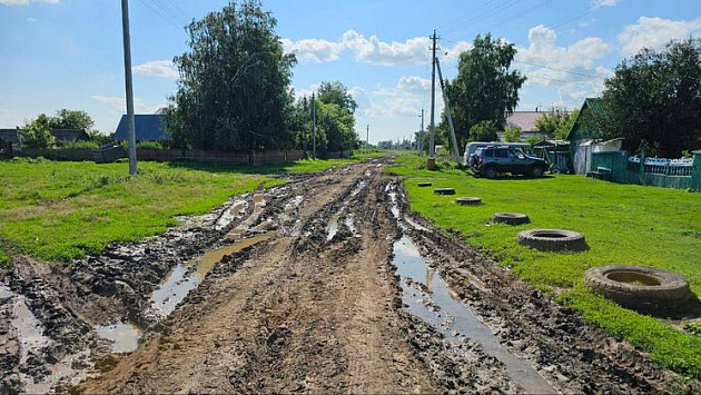 В Новосибирской области суд обязал администрацию села привести дорогу в порядок