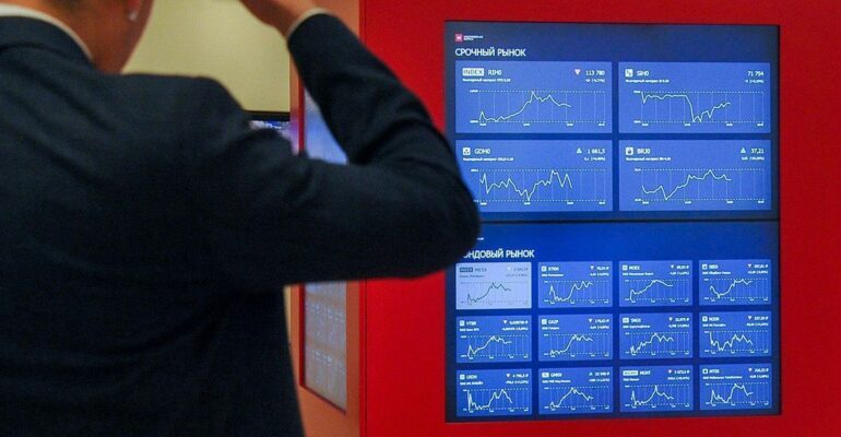 почему остановлены торги на московской бирже сегодня