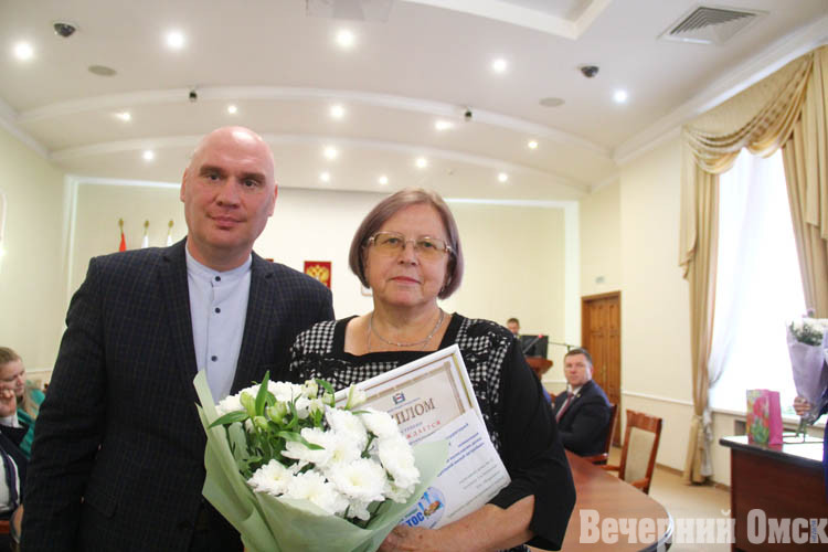 Гномландия, седумы и билет в детство: победителям конкурса «Омские улицы» вручили награды в администрации города