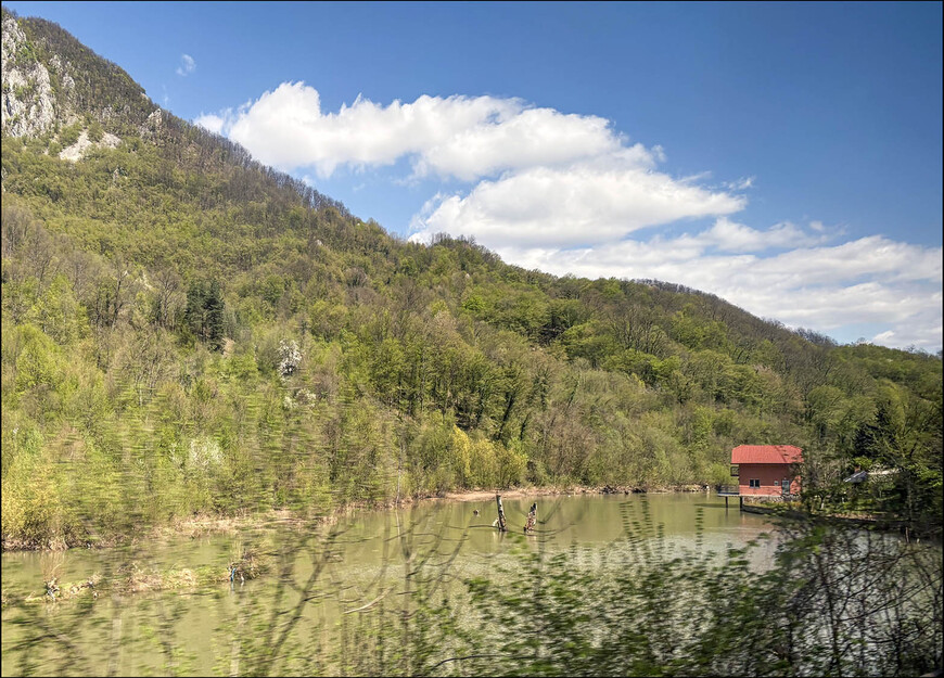 Весенняя Сербия. Фруктовые пейзажи и чудо в горах