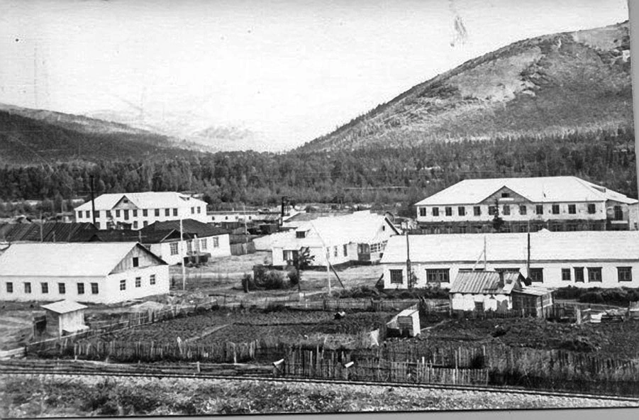 Участок узкоколейки Магадан — Новая Палатка рядом с поселком Хасын, 50-е годы ХХ-го века