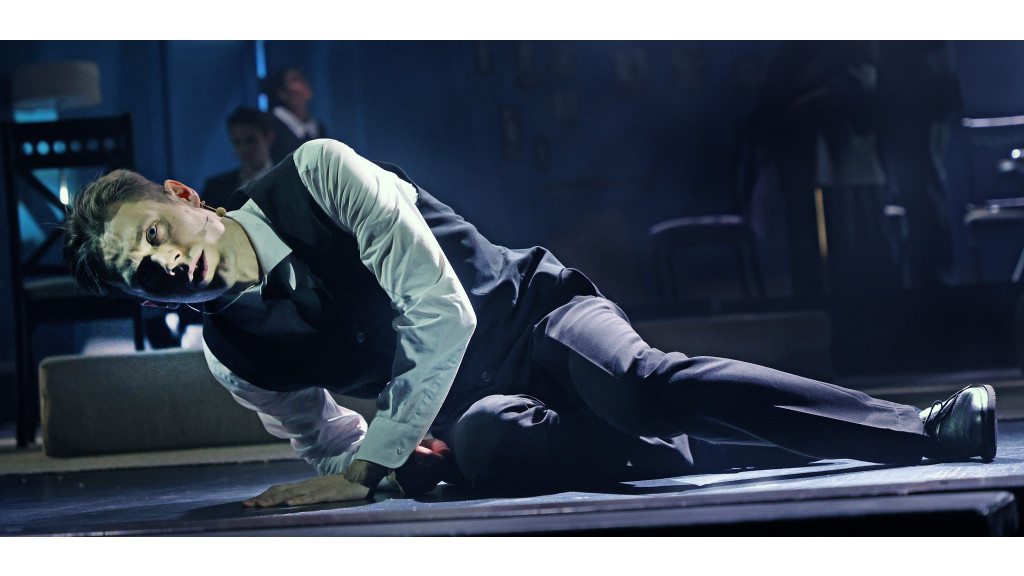 Жителям Барнаула показали спектакль по произведению Льва Толстого Фото №4