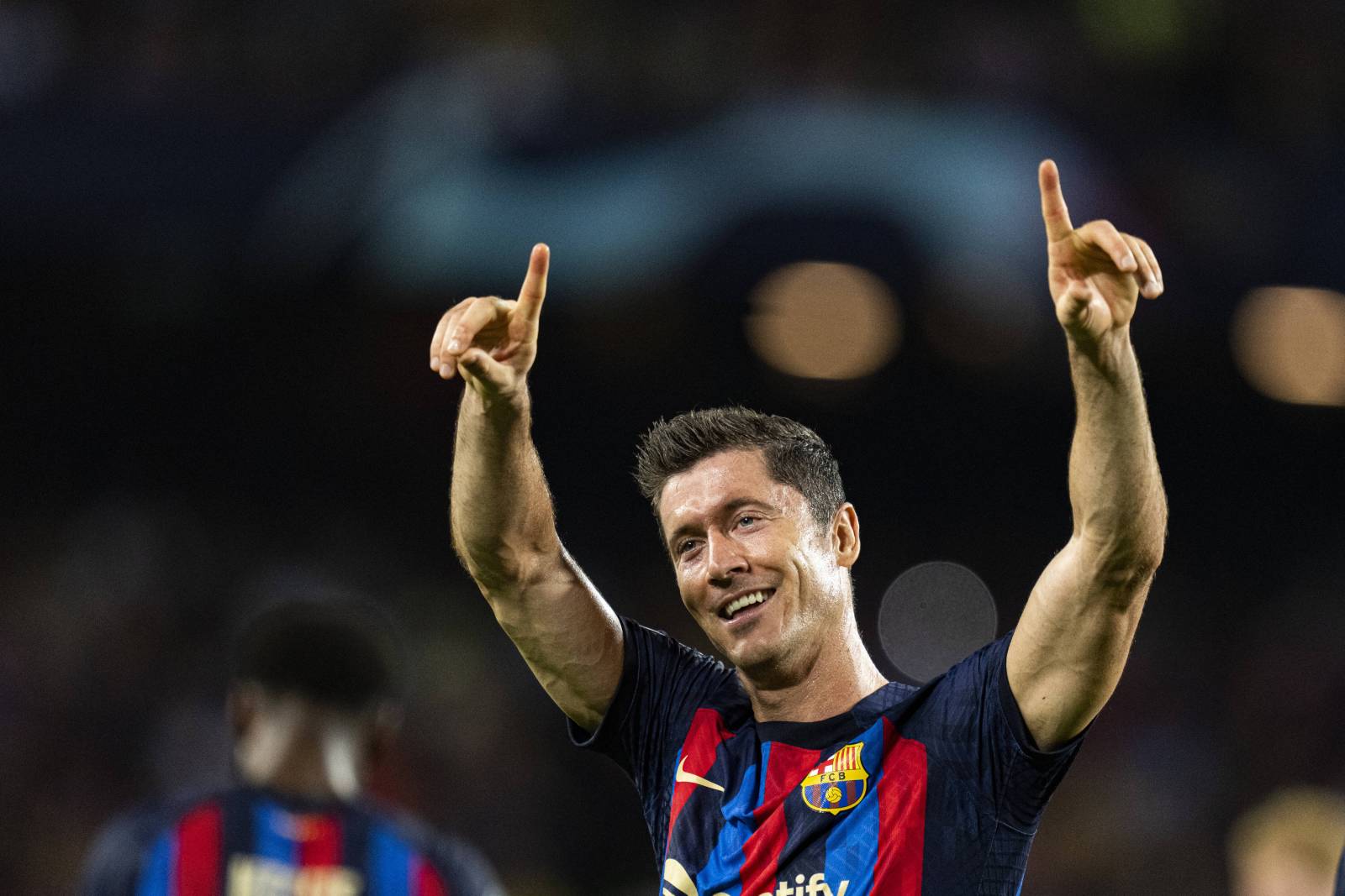 «В регби мяч бы нормально зашёл»: Аршавин потроллил Левандовски за незабитый пенальти в матче с «Атлетико»