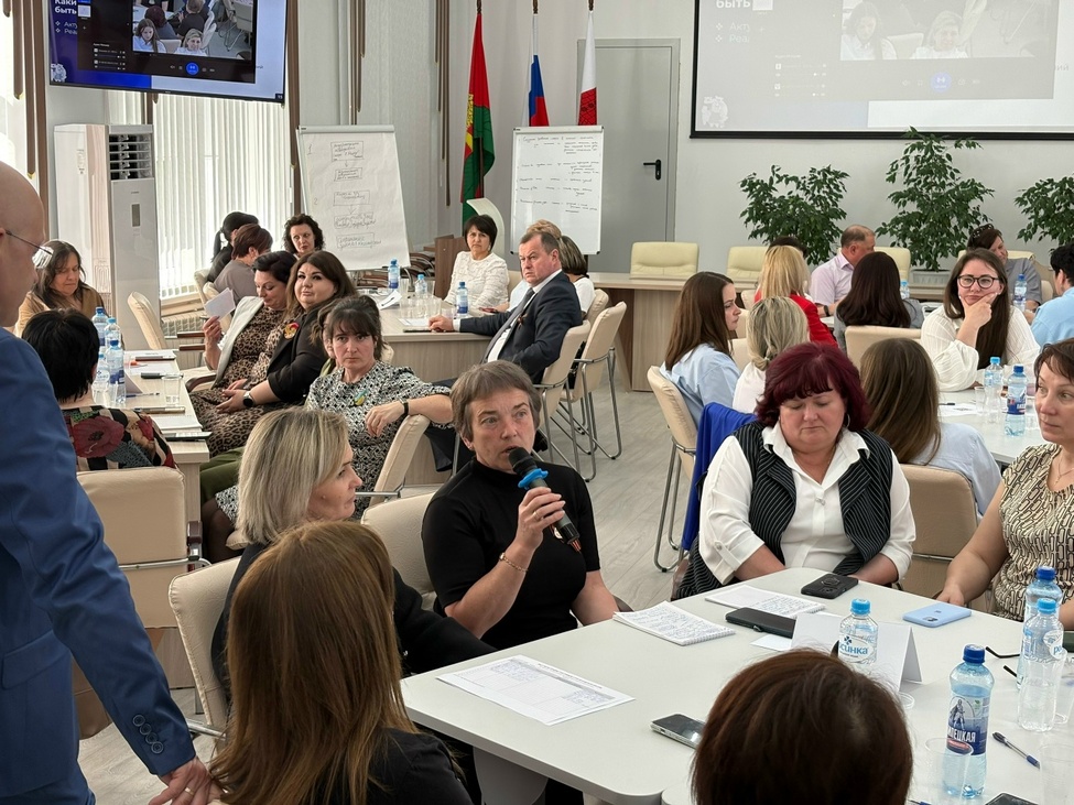 Новые предложения в народную программу партии «Единая Россия» принимаются на стратсессиях