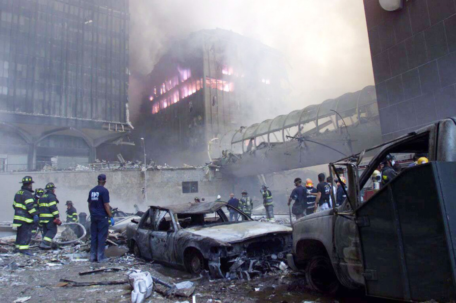 Разрушенные башни-близнецы 11 сентября 2001 года