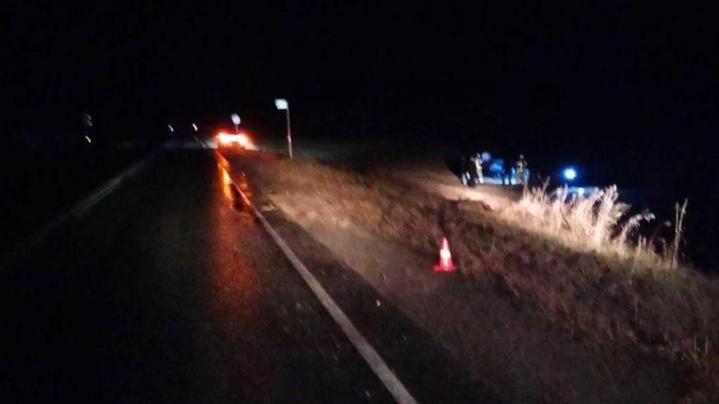 На трассе Омск — Тара в Саргатском районе разбился водитель легковушки