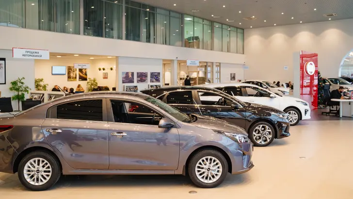 Toyota, BMW и Mercedes снова в топе: какие «глобальные» автомобили покупали россияне в 2025 году