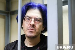 Утверждается, что Поднебесный несколько раз совершил половой контакт с 15-летней девушкой