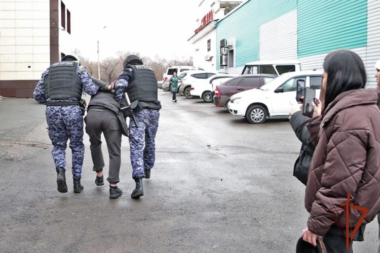 В подразделениях Росгвардии по Хакасии прошли дни открытых дверей для подрастающего поколения