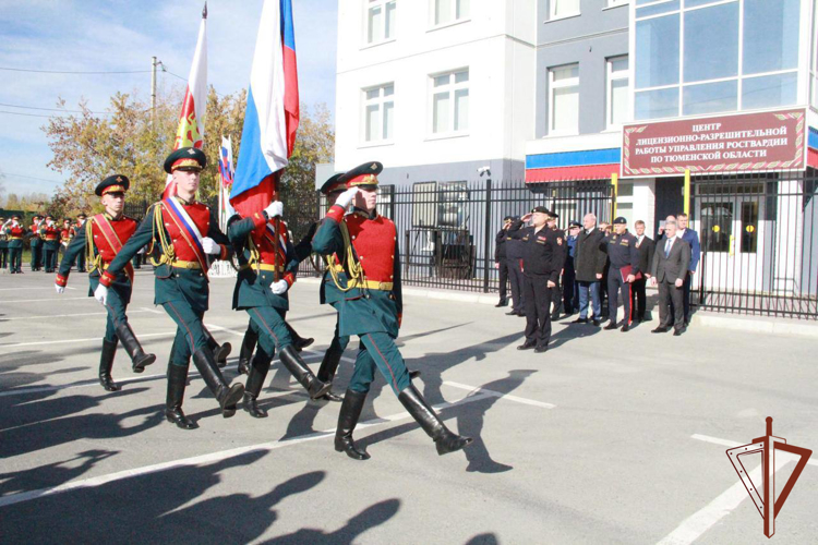 Генерал-полковник Анатолий Маликов открыл новое здание центра лицензионно-разрешительной работы в Тюмени